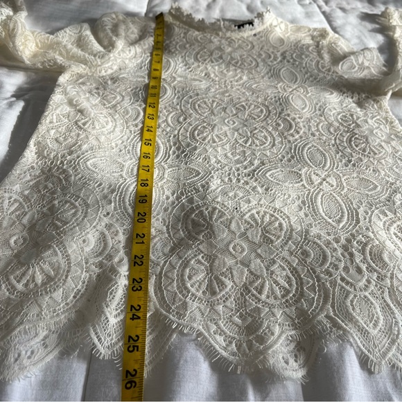 Vintage Women's Allover Ivory Lace Top Delicate Large Feminine Romantic Coquette - Picture 11 of 11